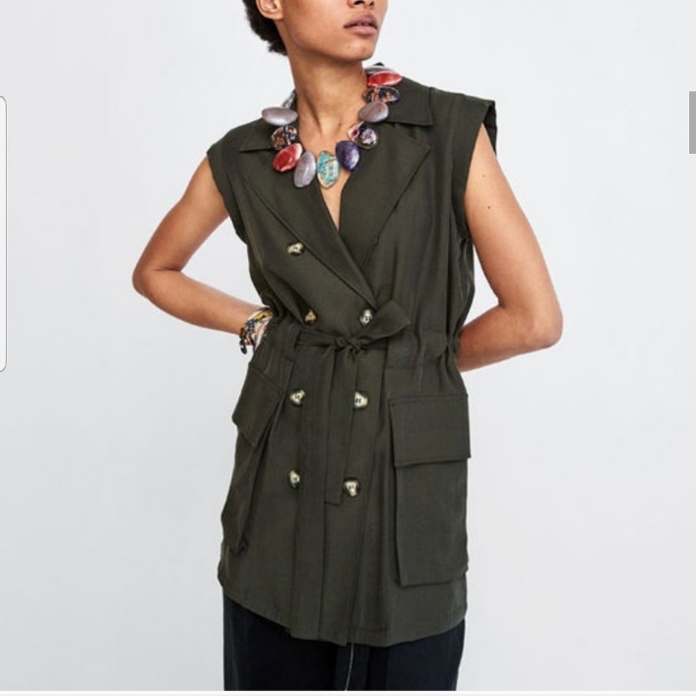 Zara women’s vest size small